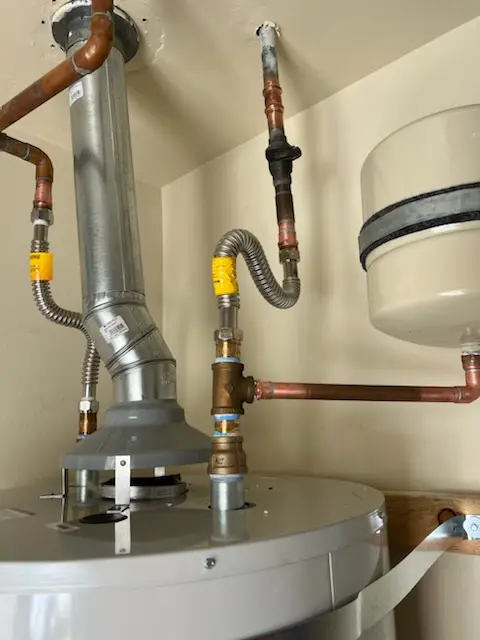 Water heater installation and plumbing repair in Saga Bay
